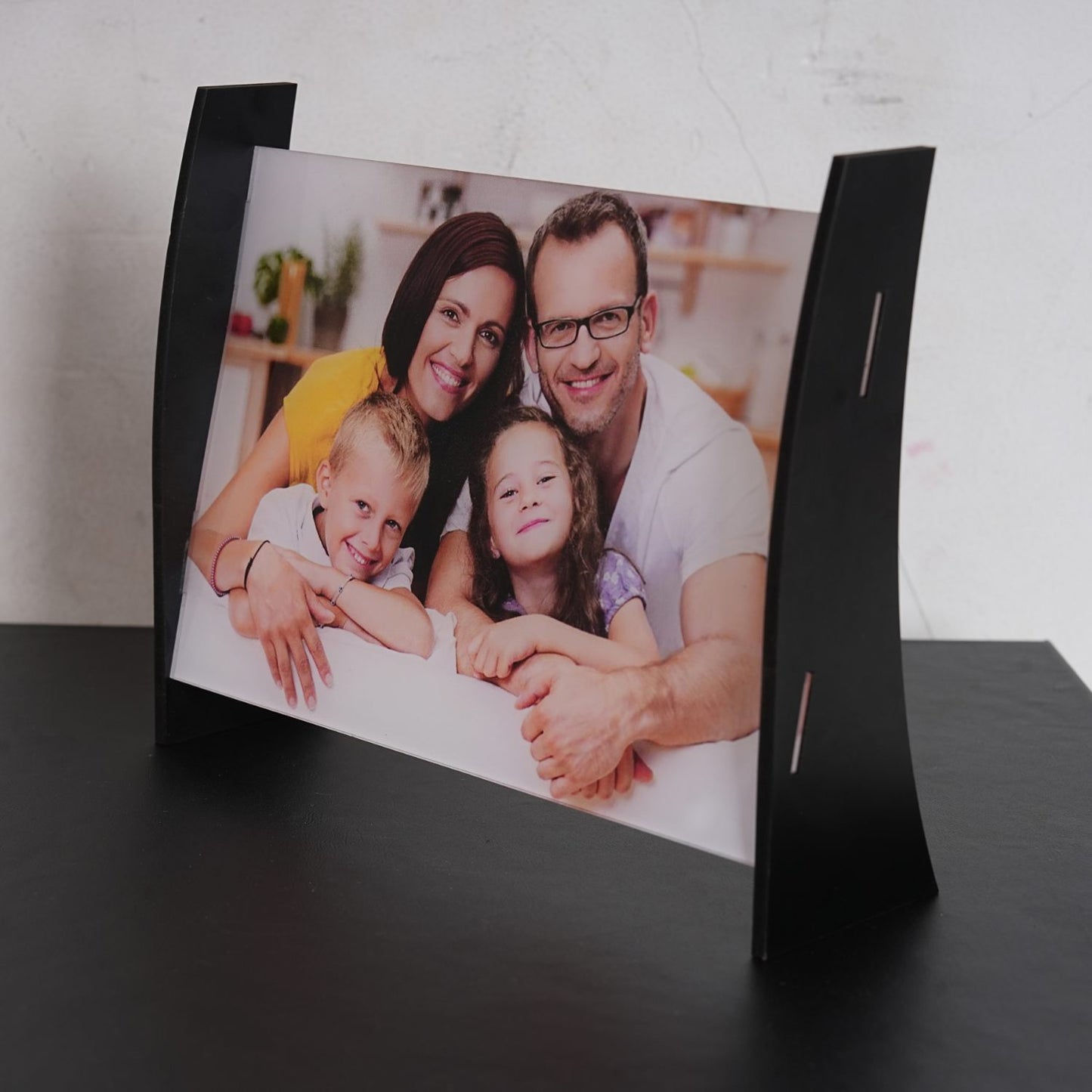 Personalized Acrylic Photo Frame – Horizontal Elegance (5x7 Inch)